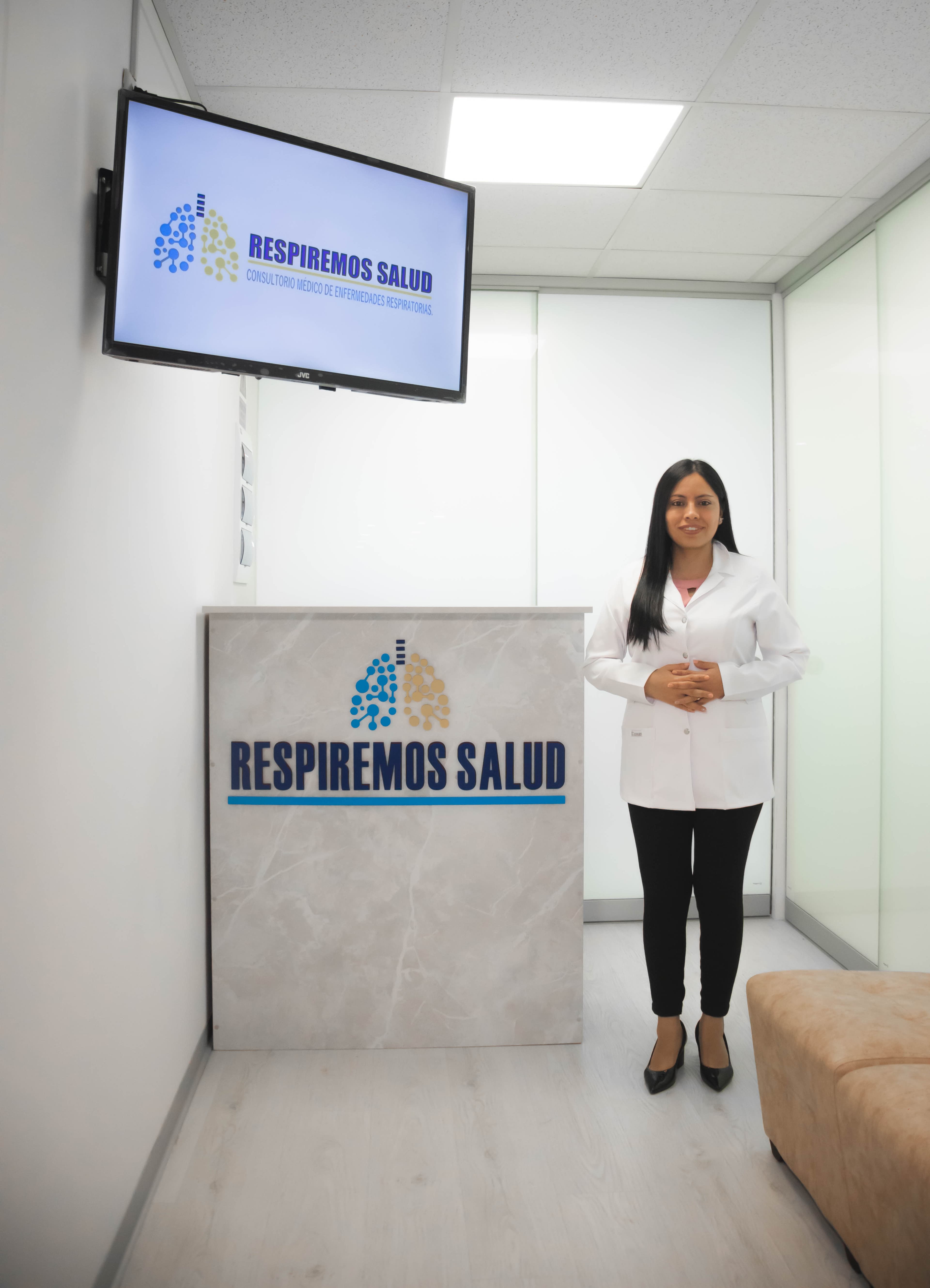 Dra. Lizbeth Zulema Rojas en la sede de Respiremos Salud en Magdalena